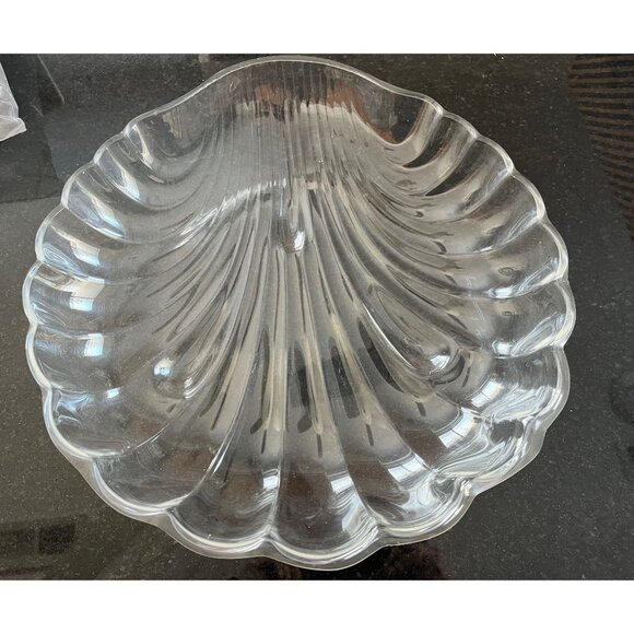 Vintage 1980's Large Clear Lucite Acrylic Scallop Shell Shaped Bowl 12 3/4" x 4" - Picture 1 of 7